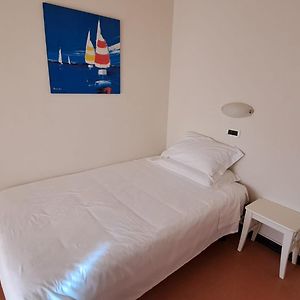 Camera con letto king size